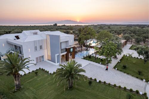 . The Mini Resort