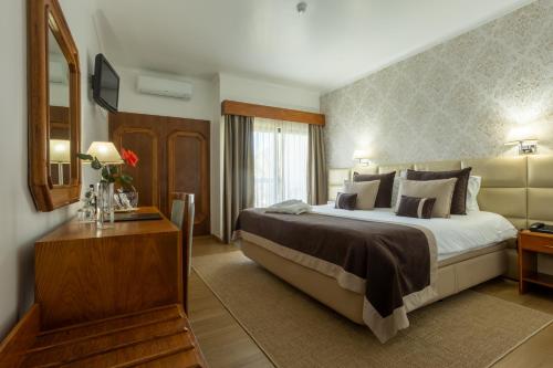 Hotel Sao Jorge Garden in วีลาส