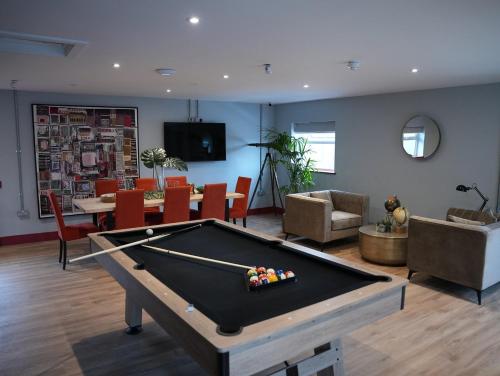 Cardiff Gem! Sleeps 16 - City Centre!
