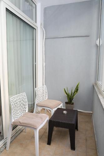 Two-Bedroom Apartment image 3