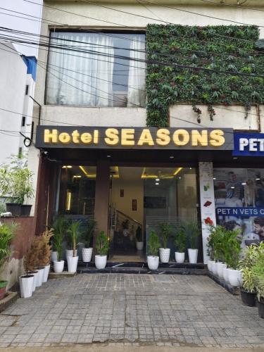 Hotel Seasons - Wadgaon