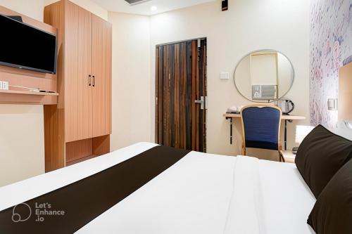 Hotel Elite rooms & Banquet - image 4