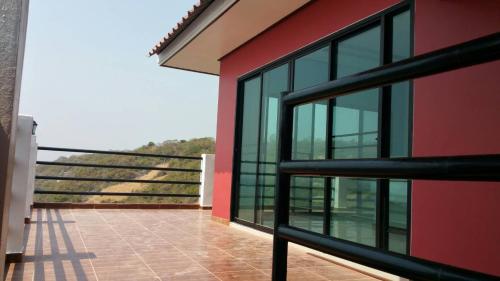 Balcony/terrace, Oceanviewresort in Koh Si Chang