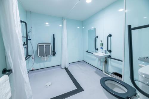 Accessible Double Room - Window image 2