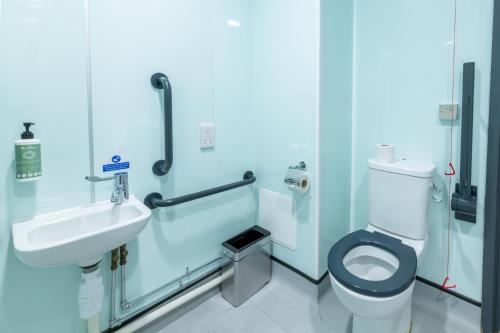 Accessible Double Room- No Window image 5