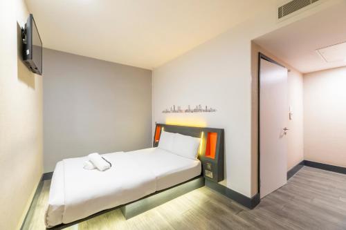 Accessible Double Room- No Window image 9