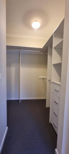 Room in house in Cardinia