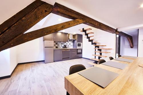 Kitchen, TH 202 Charmant 4 pieces en duplex au 2eme etage pour 7 personnes in Thann