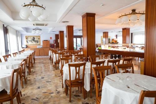 المرافق, فندق هارومار (Hotel Haromar) in Calella
