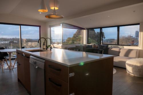 Elegant Urban Retreat in Freemans Bay, Auckland (photo 6)