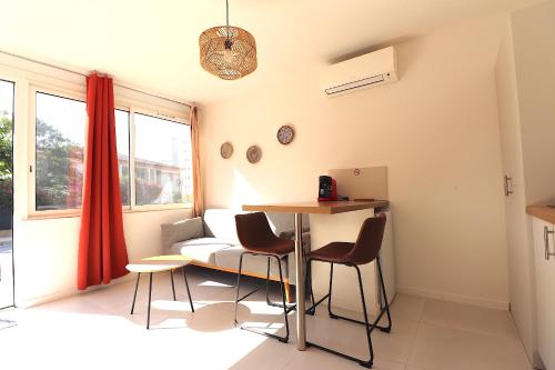 T2 Ajaccio- Neuf tout confort- Wifi et Parking gratuit- 5min du centre ville- Proche aéroport et port- secteur Finosello 5