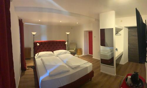 King Room with Lake View