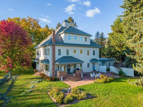 Gardenview Estate Bed and Breakfast - image 8