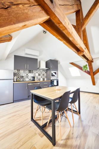 bucătărie, TH 102 Appartement F2 en duplex tout confort 1 à 3 personnes (TH 102 Appartement F2 en duplex tout confort 1 a 3 personnes) in Thann