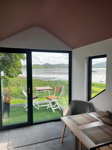 สภาพแวดล้อมโดยรอบ, Coastal Escape with Ocean and mountain views in สแตรนด์ฮิล