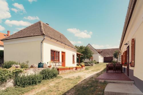 Exterior view, Bruderhaus 18 in Nagyvázsony