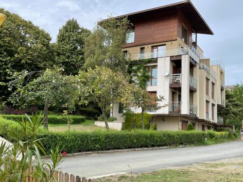 First Line Lozenez Beach Anron in لوزينيتس