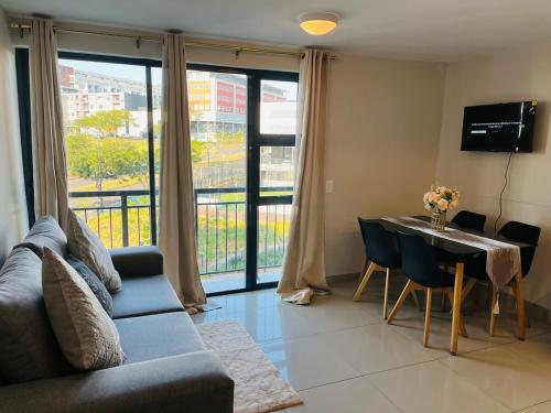 Tranquility 1BR with a pool at Umhlanga Durban, Дурбан (фото 2)