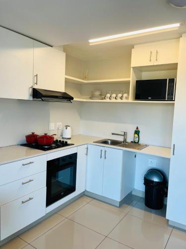 Tranquility 1BR with a pool at Umhlanga Durban, Дурбан (фото 5)