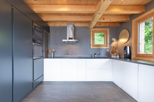 Touti LUXURY & NEW BUILD chalet 10 pers - image 10