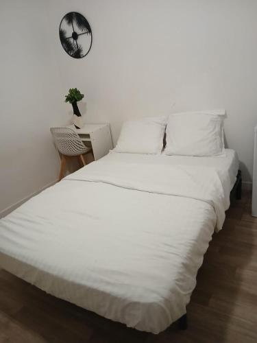Chambre à 20 minutes de Paris TOUR EIFFEL, APPARTEMENT COMMUN (Chambre a 20 minutes de Paris TOUR EIFFEL, APPARTEMENT COMMUN) in 塞納河畔埃皮奈
