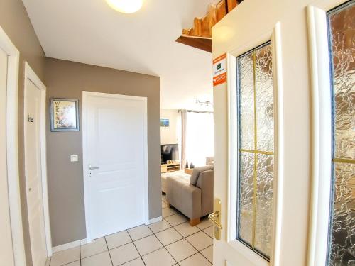 Villa Privée, Piscine chauffée, à 2km du Lac (Villa Privee, Piscine chauffee, a 2km du Lac) in ปงต์-เดอ-ซาลาร์