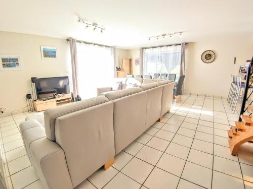 Villa Privée, Piscine chauffée, à 2km du Lac (Villa Privee, Piscine chauffee, a 2km du Lac) in ปงต์-เดอ-ซาลาร์