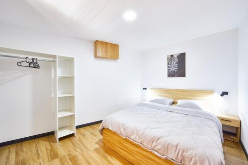 TH 103 Appartement F2 à Thann 1 à 3 personnes (TH 103 Appartement F2 a Thann 1 a 3 personnes) in Thanas