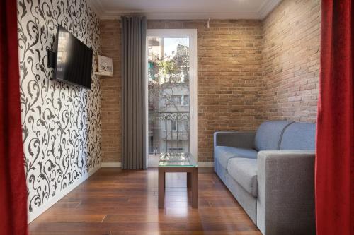 Enjoybcn Gaudi Apartments - image 4