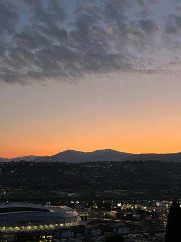 Dôme Nissaya (Dome Nissaya) in Saint-Isidore