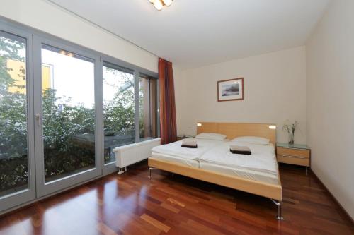Apartment image 5
