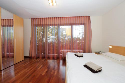 Apartment image 7