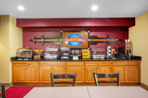 Baymont Inn & Suites by Wyndham Mukwonago - main image