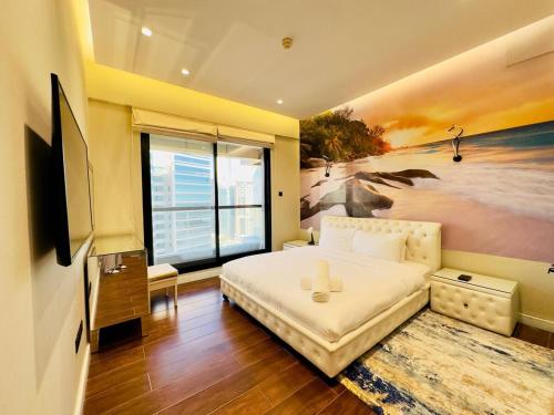 Upgraded High Rise 2 Br Full Marina Canal View, Dubai