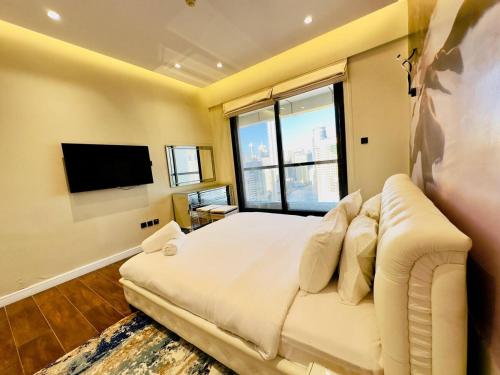Upgraded High Rise 2 Br Full Marina Canal View, Dubai (foto 3)