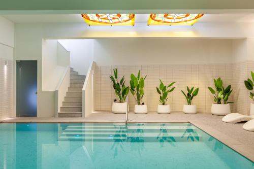 Savvy Signature Apartments 4