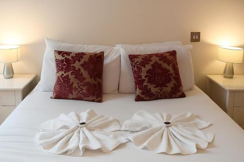 Still Life St Paul's Executive - image 11