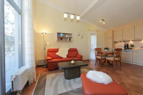 Apartment image 10