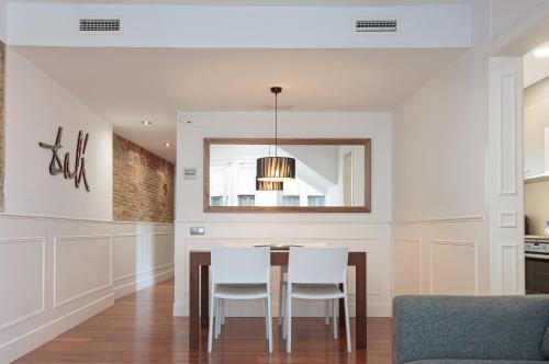 Enjoybcn Dali Apartments - image 4