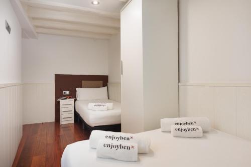 Enjoybcn Dali Apartments - image 12