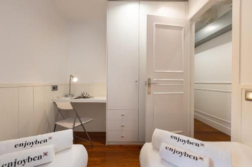Enjoybcn Dali Apartments - image 3