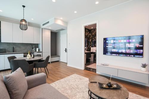 Superior Suite image 7