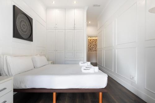 Enjoybcn Coliseum Apartments - image 13