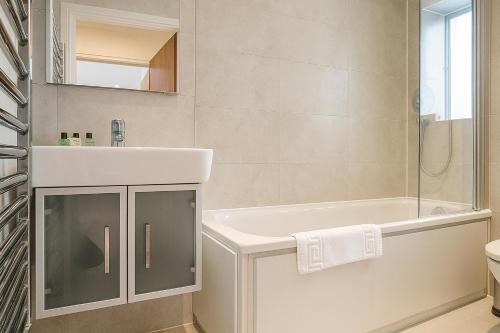 King's Cross Deluxe Serviced Apartments - main image