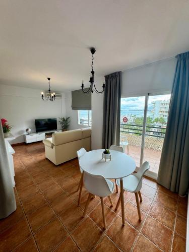 Apartamentos Mediterraneo - image 9
