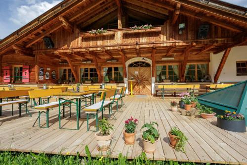 餐廳, Appartements SonnAlm in 柏瓦格