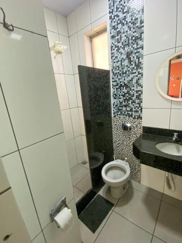 Elite Economy Hotel - Banheiro Compartilhado