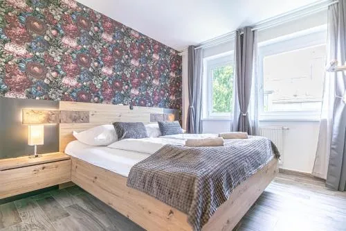 9 Min to Center, Modern 1BR & 1LR Apt with Balcony & Smart TV in Wien, Österreich