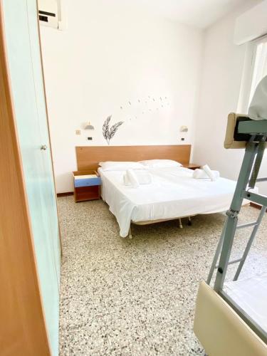 Hotel Eliseo - image 3