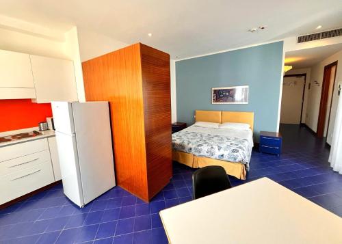 1 queen bed